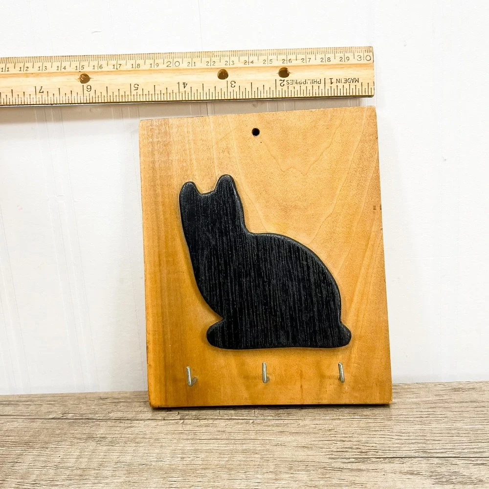 Vintage Handmade Wooden Black Cat Key Holder Wall Plaque 3 Hooks Farmhouse Decor